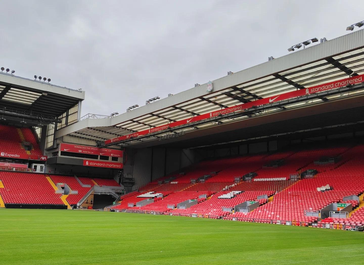 最后连失绝平三分！贺希宁19中9空砍21+8+8 三分6中0（末段连失追平三分！贺希宁19投9中空砍21+8+8，三分6投0中）