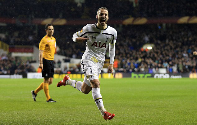 记者：本届世界杯将有半场球员和教练采访，赛前两天开发布会（记者称本届世界杯将增设半场球员与教练采访，赛前两日举行发布会）