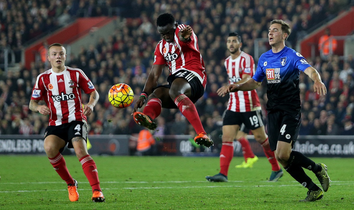 三分 0 中 6，却依然赢球