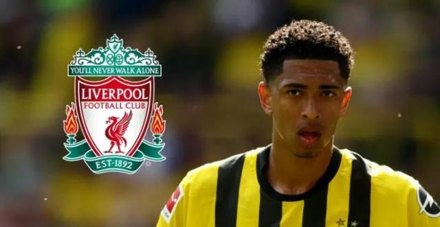 前法国国脚：支持本泽马重返国家队，希望看到他踢九号位（前法国国脚力挺本泽马回归国家队，盼其出任9号中锋）