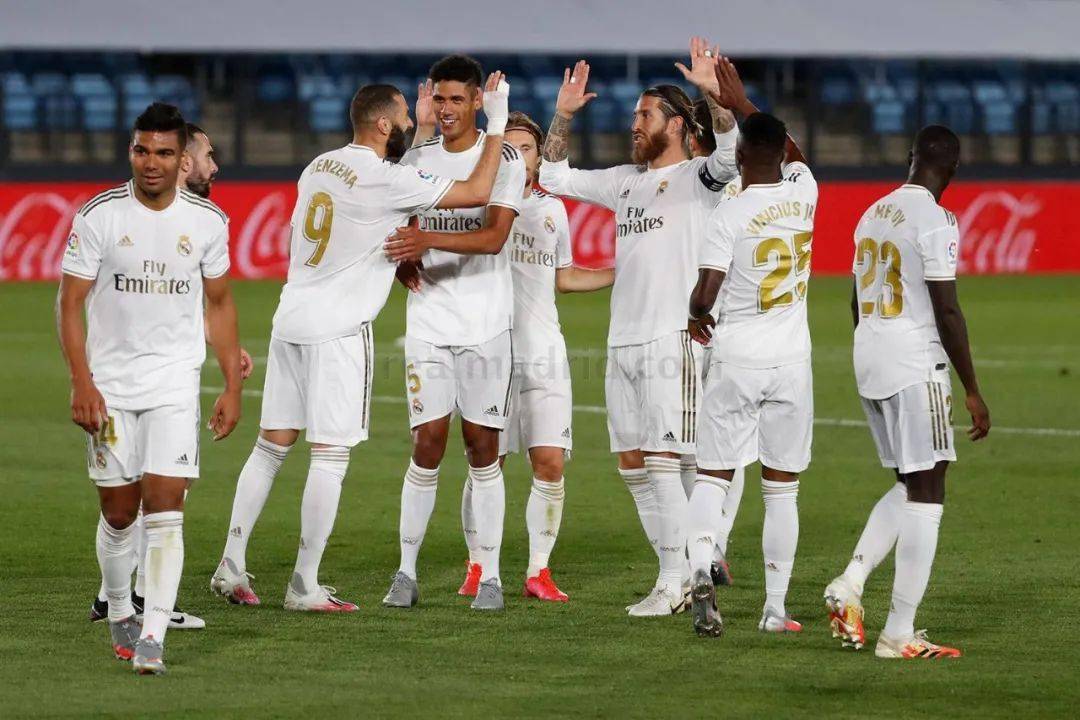 祝贺，足协推荐的谭杰、青苗联赛获亚足联草根足球特殊贡献奖（足协推荐的谭杰与青苗联赛荣获亚足联草根足球特殊贡献奖）