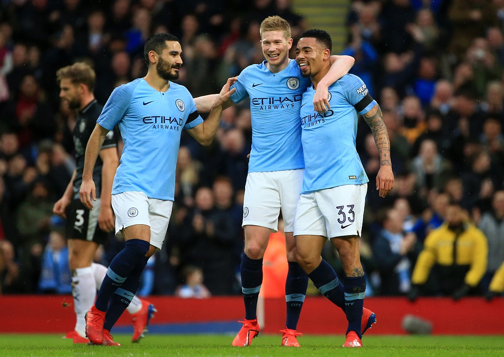 太猛了！随着曼城3-0横扫，英超积分榜如下：枪手仅剩两分优势！（曼城3-0大胜后，英超积分榜更新：阿森纳仅领先2分）