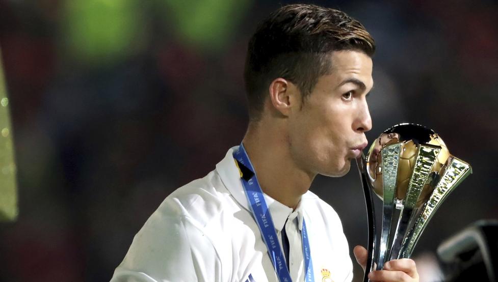 萨里：建议把VAR设备放的离替补席远一点，裁判需要冷静判断（萨里建议将VAR设备远离替补席，裁判需在冷静环境中判罚）