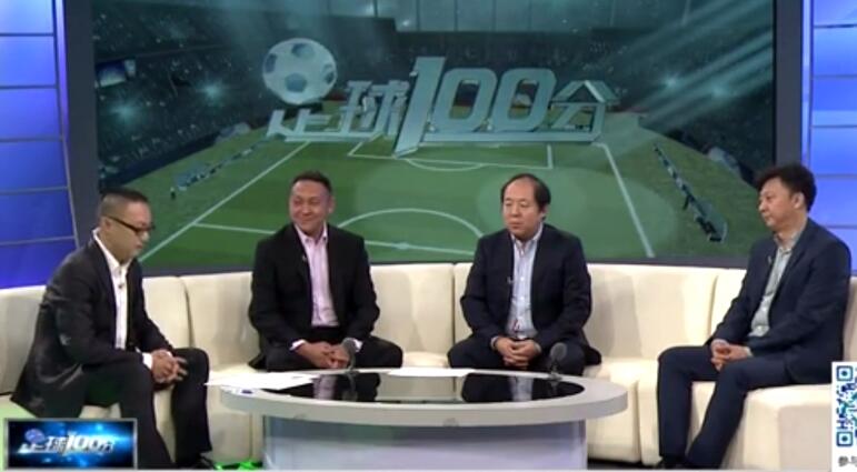 记者：阿隆索最近两天小范围会面球员，试图拉近彼此的距离（记者：阿隆索近两日小范围与球员交流，力求拉近关系）