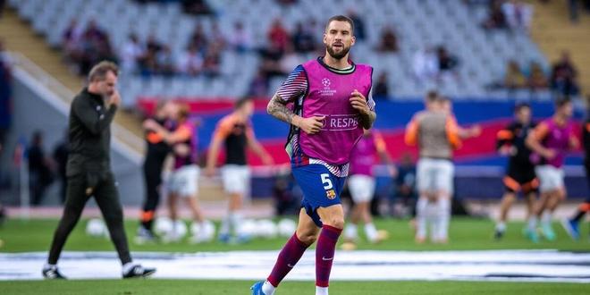 恩昆库转战意甲后表现低迷，转会费3700万欧元成“水漂”，难复巅峰状态。（恩昆库登陆意甲状态低迷，3700万欧转会费恐打水漂，难觅昔日巅峰）