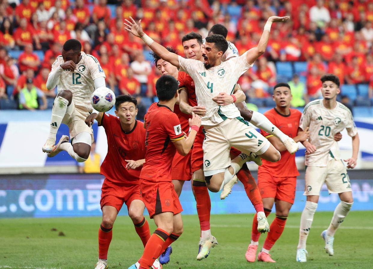 什琴斯尼哥哥：我弟更愿意坐板凳，需要他时再出场帮忙（什琴斯尼兄长：弟弟更乐意先坐替补，关键时刻再出场帮忙）