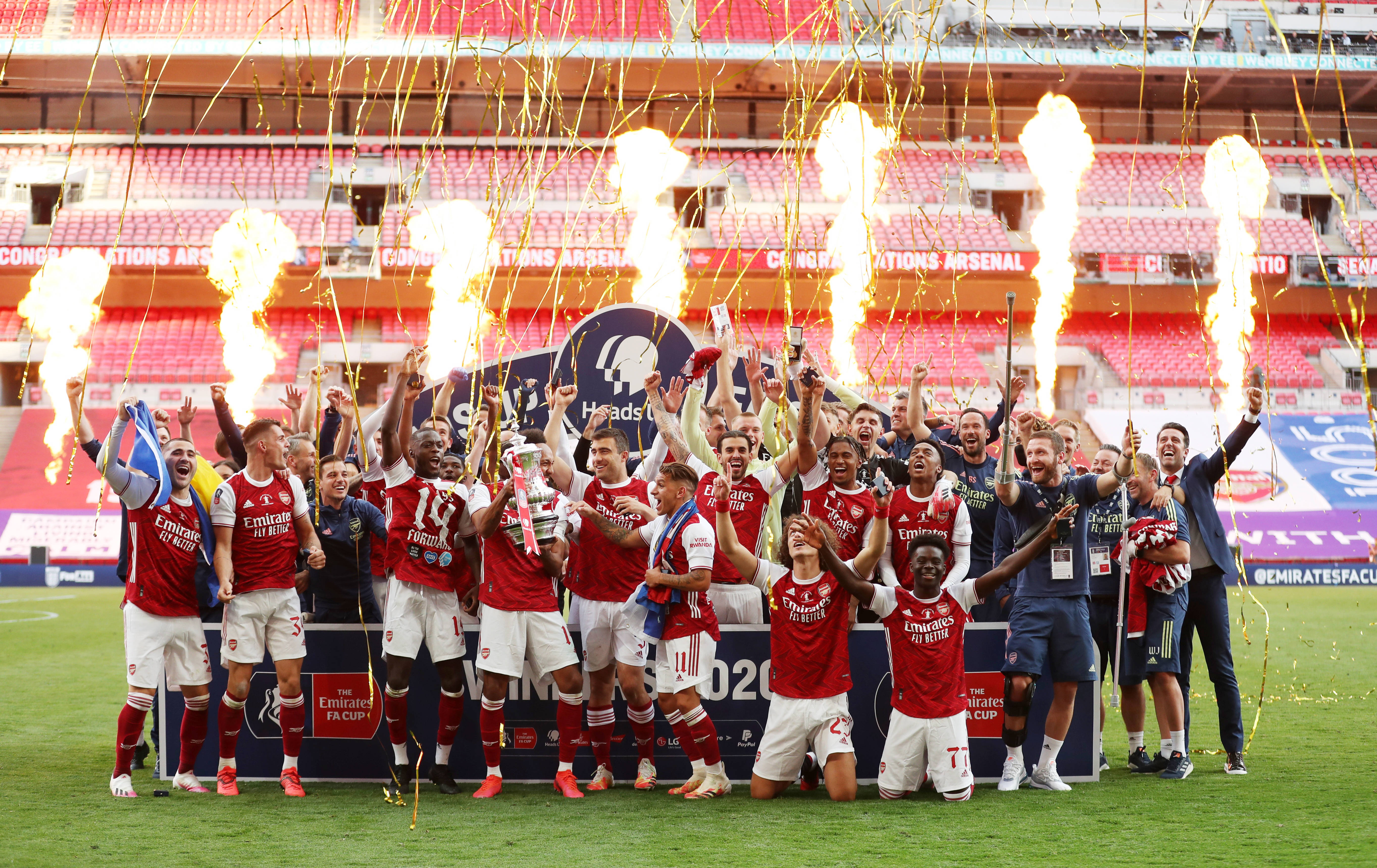 火箭对太阳伤病报告：布克＆杰伦·格林缺席，利弗斯出战成疑（火箭vs太阳伤情更新：布克、杰伦-格林缺阵，利弗斯出战存疑）