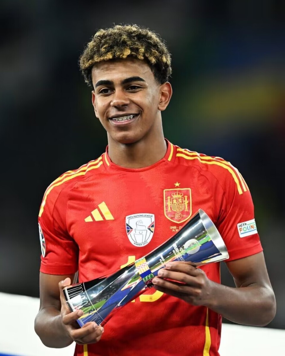 拉米罗：想对球迷说对不起，希望赢得足协杯奖杯献给他们（拉米罗向球迷致歉：盼夺足协杯冠军献给他们）