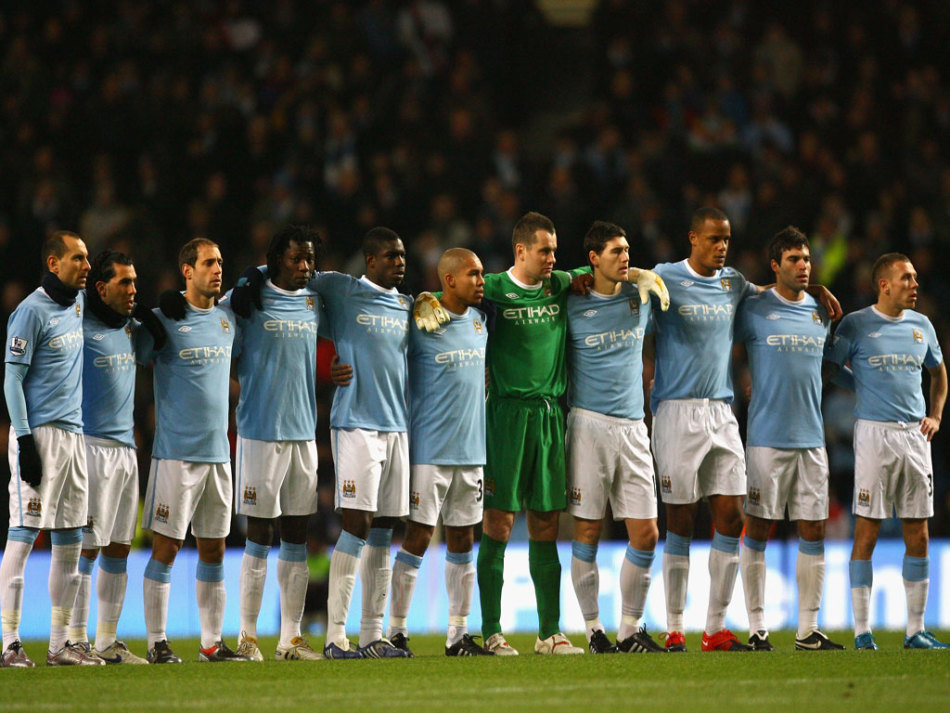 日媒：远藤航、久保建英等人在球场训练，镰田大地因疲劳单练（日媒：远藤航、久保建英等合练，镰田大地因疲劳单独训练）