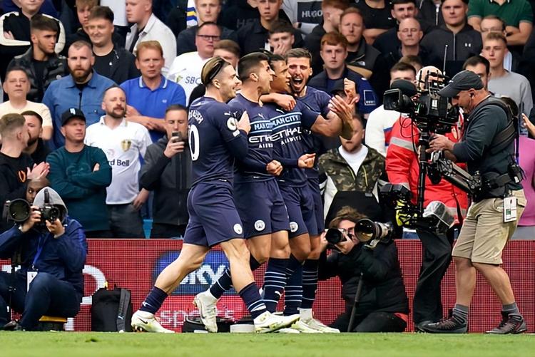 达尼洛：我父亲因姑姑去世没来看比赛，我想把胜利献给全家人（达尼洛：父亲因姑姑离世未到现场，这场胜利献给全家人）