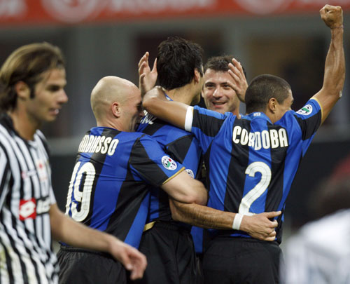 麦孔：劳塔罗打进一个真正队长般的进球，向队友传递他的决心（麦孔：劳塔罗轰出队长式进球，将决心传达给队友）