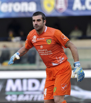 鲁媒：限制投入更需加快造血，中国职业足球生存困境并未解决（鲁媒：控投之下更需加速造血，中国职业足球生存困局仍未解）