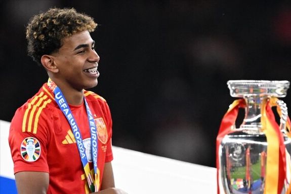 小克鲁伊夫：巴萨必须要保持冷静，我并不担心他们的表现（小克鲁伊夫：巴萨需稳住心态，我对球队发挥并不担忧）