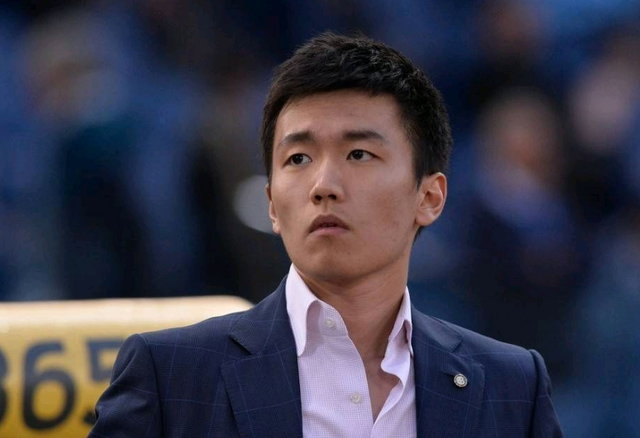 2025年球衣销量：亚马尔力压梅罗排第一；皇萨塔俱乐部前三（2025年球衣热卖榜：亚马尔超越梅罗夺魁，皇萨塔包揽俱乐部前三）