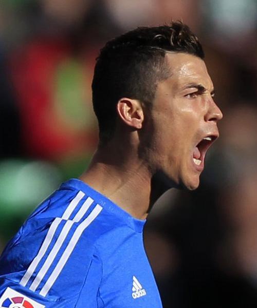 亚冠精英 柔佛VS上海海港赛事比分分析（亚冠对决：柔佛VS上海海港比分解析）