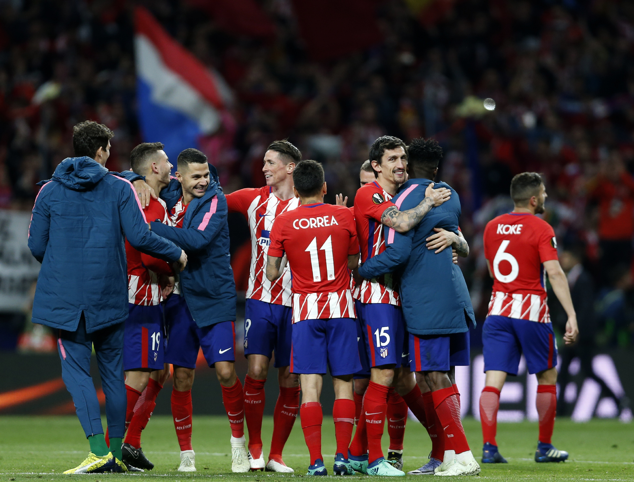 混团世界杯：王楚钦单打告负孙颖莎建功 中国8-4德国七连胜（混团世界杯：中国队8比4击败德国豪取七连胜，王楚钦单打失利孙颖莎建功）